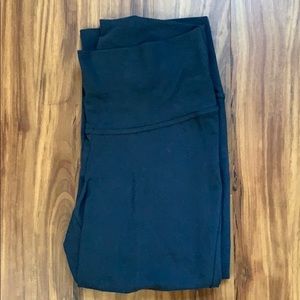 Old Navy Pants - Old Navy Grey Roll-Panel Yoga Capris Old Navy Pants - Old Navy Grey Roll-Panel Yoga Capris